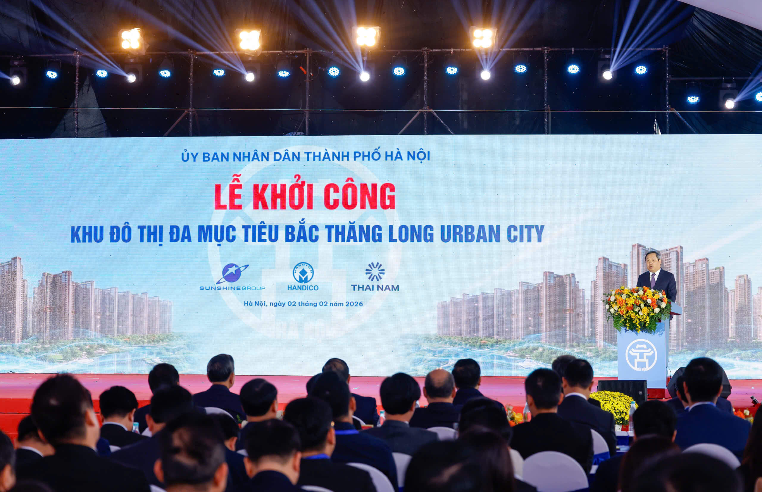 Cú bắt tay của 2 CĐT lớn là Sunshine và Handico